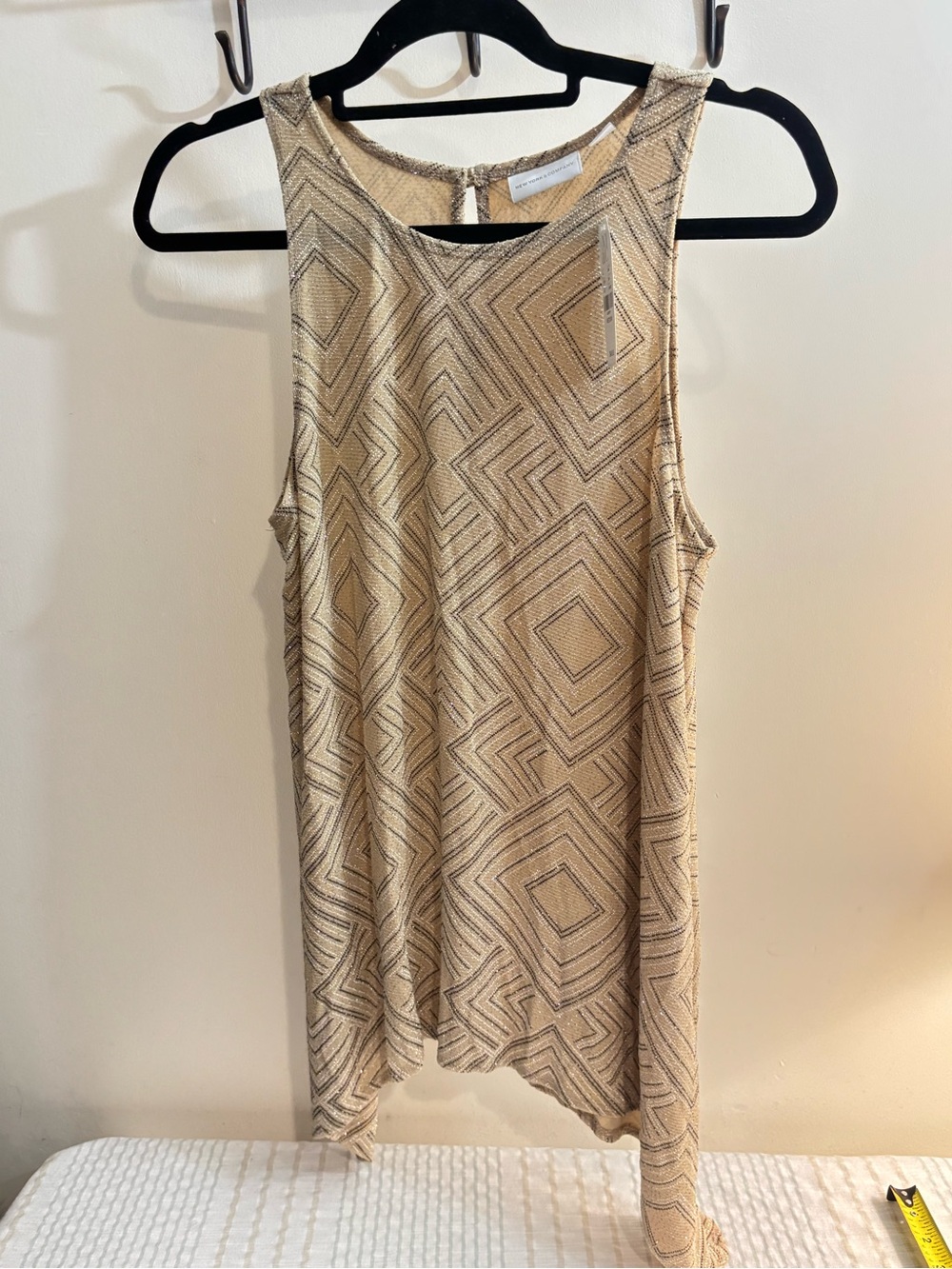 New York & Company Beige Geometric Tank Top
